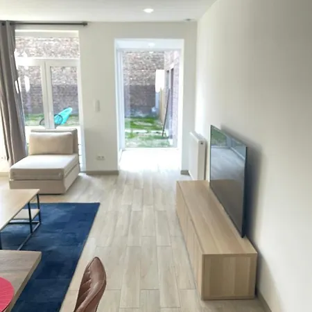 شقة 3 Chambres Deluxe شارلروا