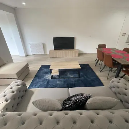 3 Chambres Deluxe 샤를루아