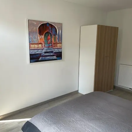 شقة 3 Chambres Deluxe شارلروا