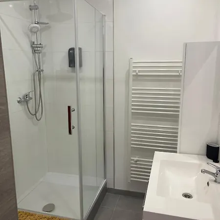 아파트 3 Chambres Deluxe 샤를루아